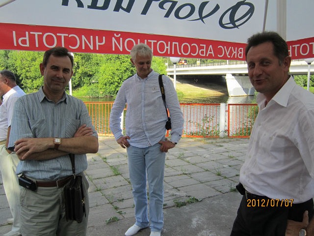 0002-1.jpg