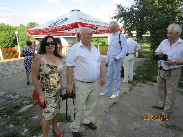 0002-27.jpg